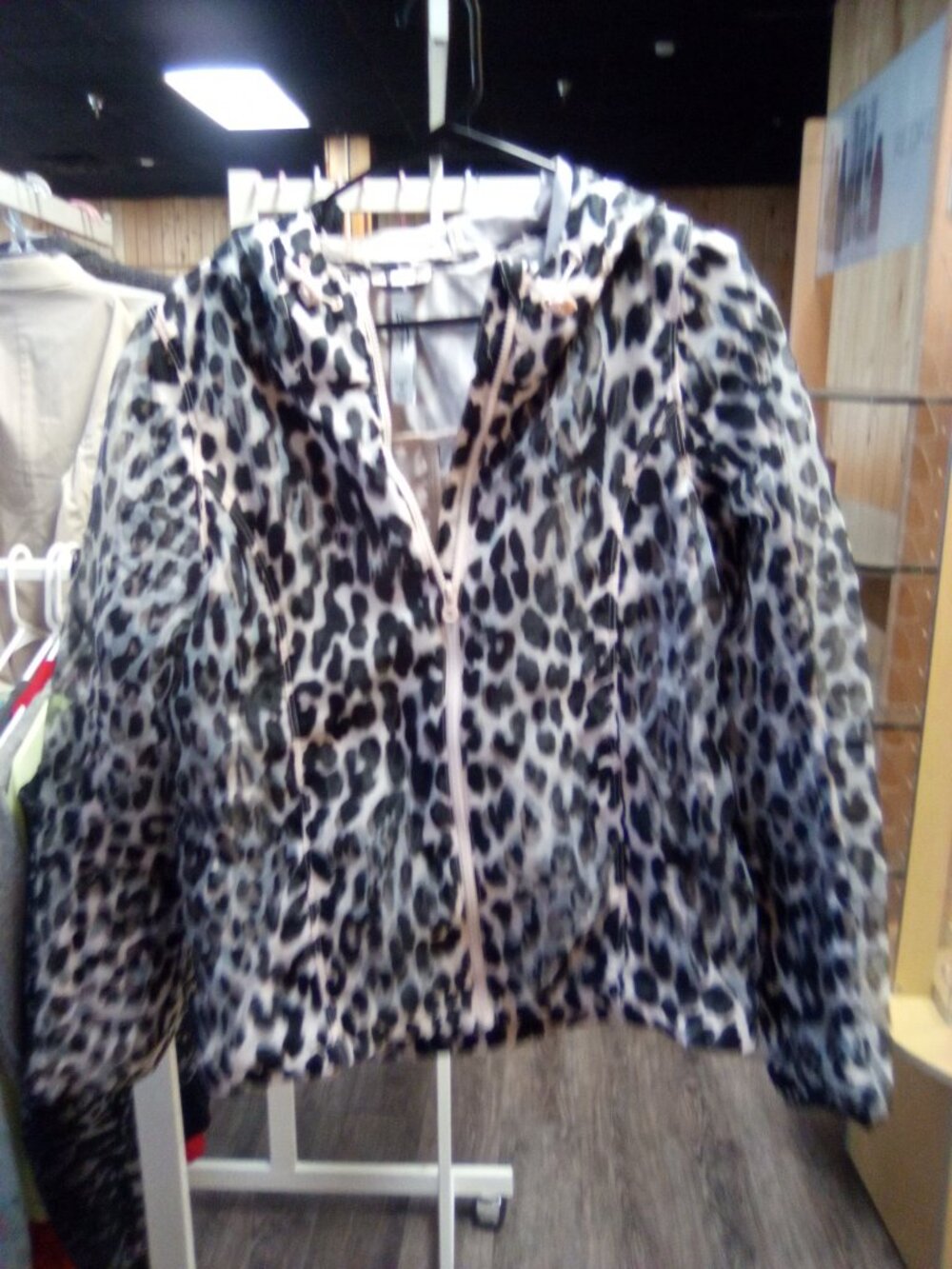 Lorna Jane active windbreaker jacket